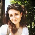 Studentessa 22enne laureanda in scienze della comunicazione impartisce lezioni di inglese, italiano e scienze umane