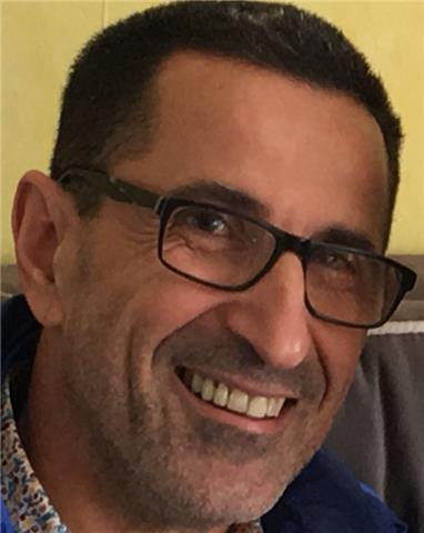 Je suis cadre bac+7, je suis passionné par les mathématiques niveau collègej'ai toujours suivi mes enfants jusqu'au niveau première au lycée, qui sont devenus matheux , on travaillé ensemble.J'ai toujours gardé des révisions du niveau collègeJ'ai eu mo