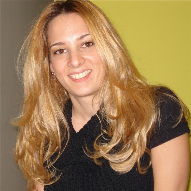 Profesora lengua materna portugués brasileño, portugués por trabajo o vacaciones