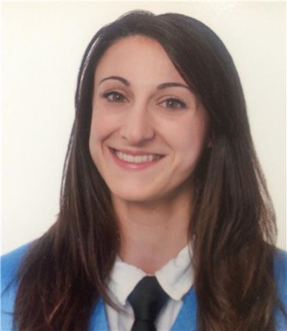 Spanish tutor proving lessons to children of all ages
