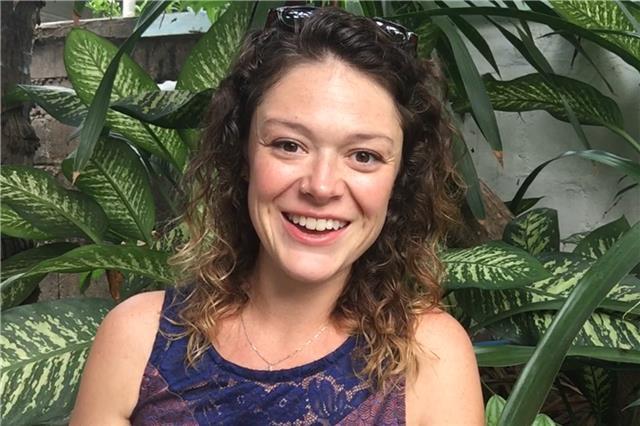 Native English teacher with masters offering online class