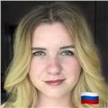 Profesora de ruso imparte las clases online para todas las edades
