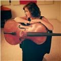 Licenciada en violonchelo, canto y lenguaje musical