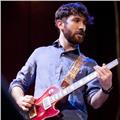 Insegnante di chitarra laureato in popular music offre lezioni a milano nord