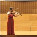 Profesora de viola y violín, música y lenguaje musical