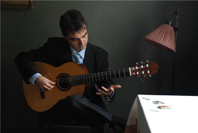 Clases particulares de guitarra clásica, presenciales y online