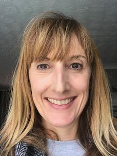 Professeure d’anglais avec quinze ans d’expérience dans l’enseignement bilingue anglais/frança
