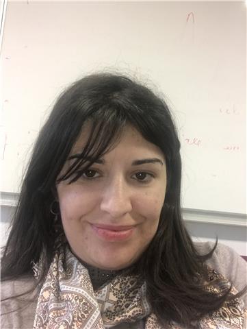 Ayant un Master 2 enseignement et formation en lettres modernes, Je souhaite transmettre mes savoirs à un public hétérogène en faisant preuve de pédagogie et d’organisation