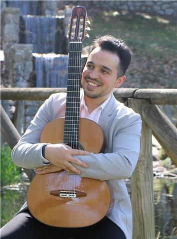 Titulado superior. guitarra clásica, ukelele, acústica y lenguaje musical en la zona sur de madrid