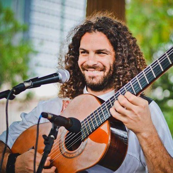 Clases particulares y grupales de guitarra, armonía y ensamble