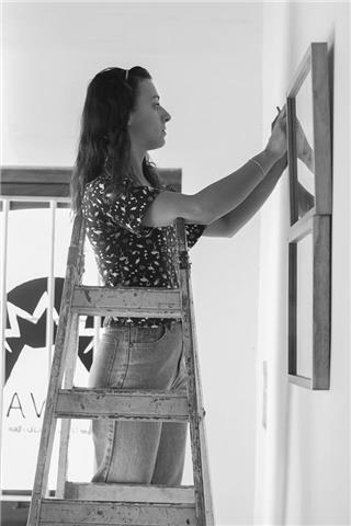 Licenciada en bellas artes ofrece clases y talleres particulares o grupales. arte y fotografía