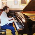 Insegnante di pianoforte, canto, teoria, solfeggio, armonia