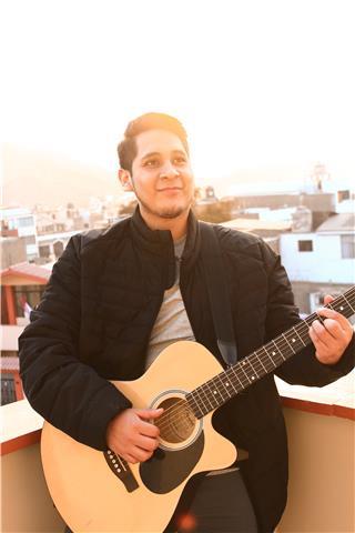 Música DESDE CERO, guitarra, piano, canto, ukelele, bajo, violín