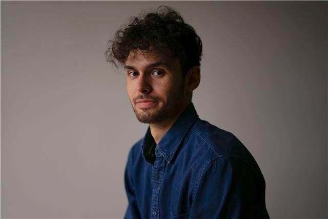 Cours et soutien scolaire en ligne dispensés par un étudiant de Sciences Po