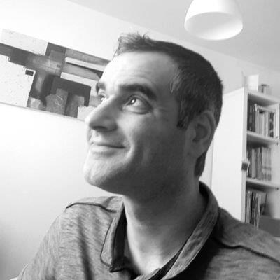 Enseignant expérimenté et auteur de livres propose aide par webcam en maths
