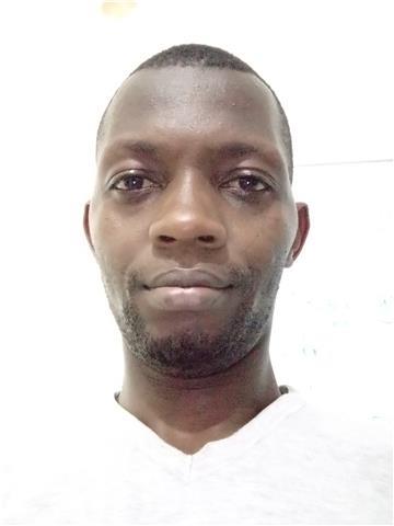 Narcisse, professeur d'anglais diplomé (en Lettre bilingue, français-anglais) de l'université de Buéa offre les cours particuliers pour adultes/étudiant(e)s de France (accent mis sur le parler)