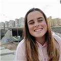 Estudiante universitaria de grado en turismo nativa de frances y español con bachillerato en ciencias de la salud