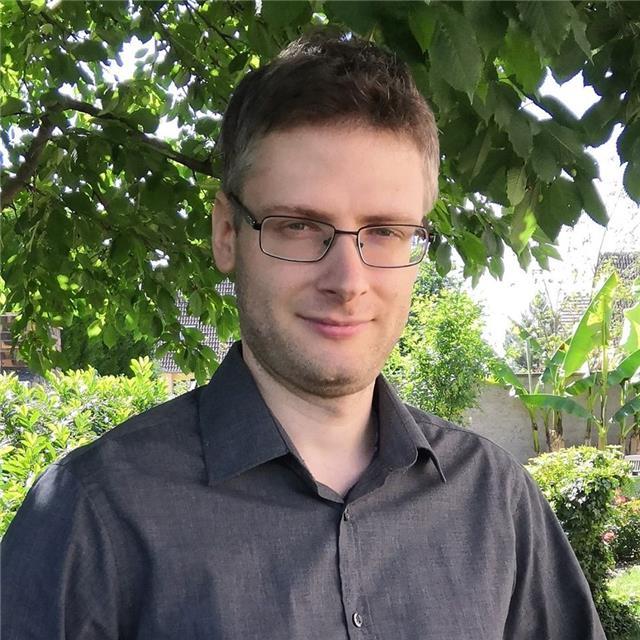 Professeur particulier donne cours de soutien et d'approfondissement niveau collège et lycée