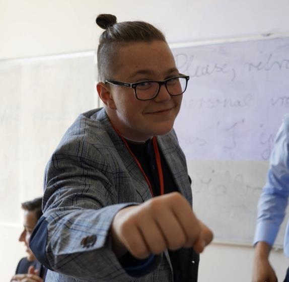 Bilingual English Teacher Prepares you for any English certificate