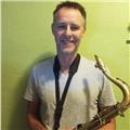 Clases particulares y online de saxofón enfocadas a la improvisación, estilos jazz, funk, blues