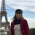 Ragazza laureata in mediazione linguistica offre lezioni private di francese