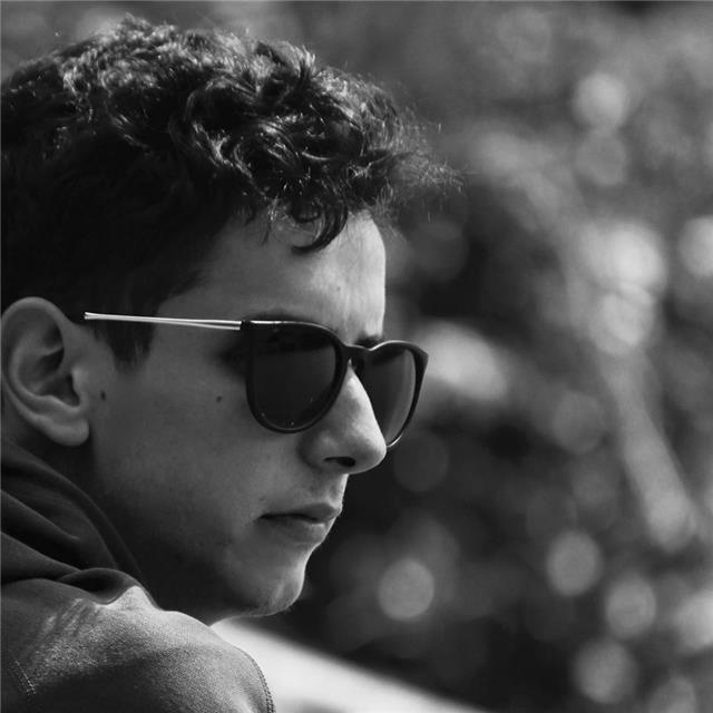 Étudiant en master de cinéma et audiovisuel propose des cours sur la théorie du cinéma