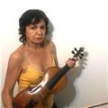 Profesora de música ofrece clases de violín e iniciación musical