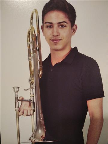 Estudiante de grado de superior de música da clases de repaso a alumnos de elemental/profesional de trombón