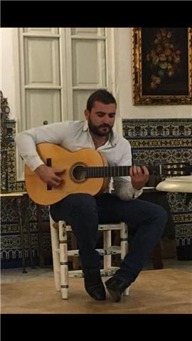 Clases particulares de guitarra flamenca, acompañamiento al cante y al baile, obras, técnica, etc