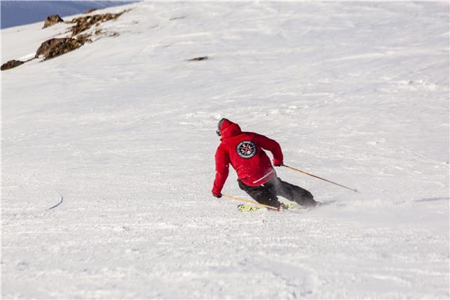 Clases de esquí y snowboard en sierra nevada