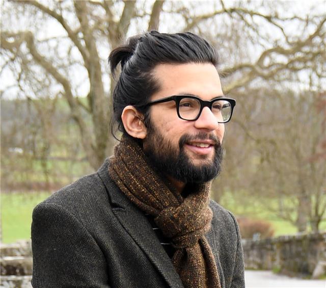 Professeur d'anglais avec des activités interactives