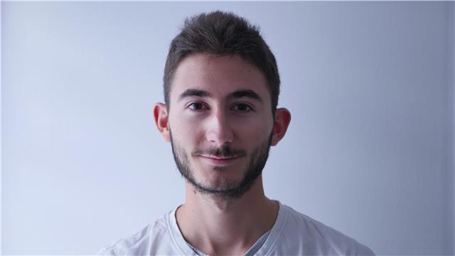 Réalisateur vidéo propose stage montage vidéo pour jeunes sur Hitfilm Express
