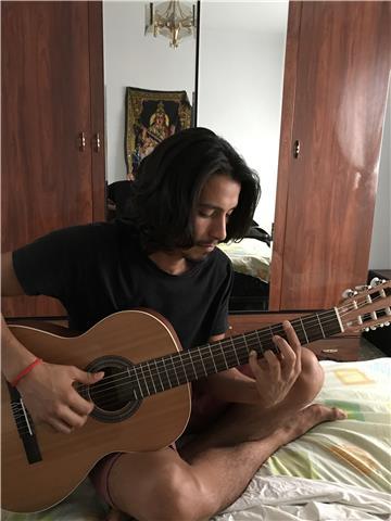 Profesor de música especializado en guitarra clásica y latinoamericana