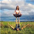 Clases de yoga online/particulares personalizadas y adaptadas a todos los niveles y para todas las edades. para particulares y empresas