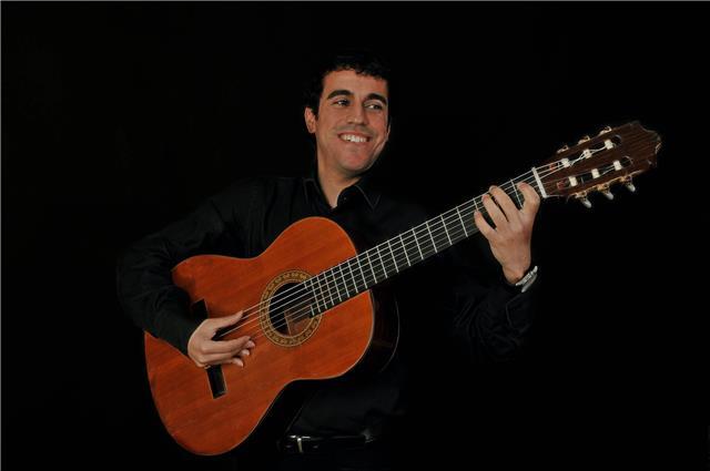 Clases particulares de guitarra flamenca, clásica, popular, armonía aplicada a la guitarra, improvisación y composición