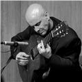 Guitarrista profesional titulado ofrece clases de guitarra y/o lenguaje musical en barcelona