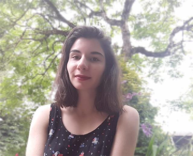 Étudiante en série L donne des cours de français en ligne !