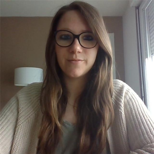 Etudiante en Licence d'Anglais (littérature et Histoire) donne cours d'anglais niveau primaire à lycée