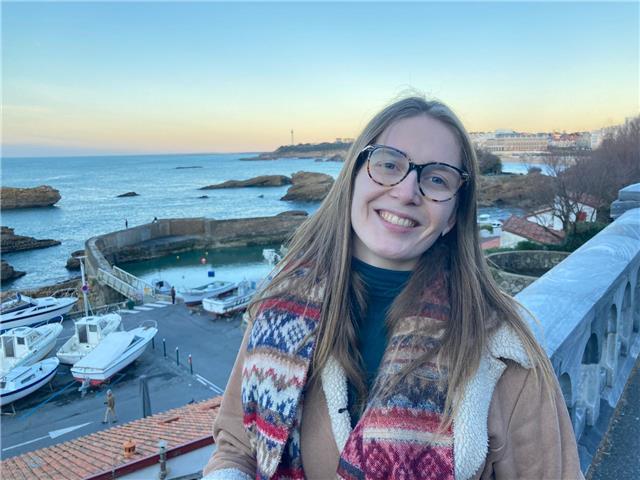 Vous recherchez des cours, de l’aide aux devoirs ou de la méthodologie en ligne ? Contactez-moi !
