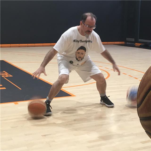 Résous tes problèmes basket avec le #1 du training Basketball en France
