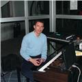 Profesor de piano clásico, teoría musical y del instrumento