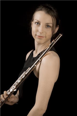 Professeur de flûte traversière, flûte piccolo et solfège