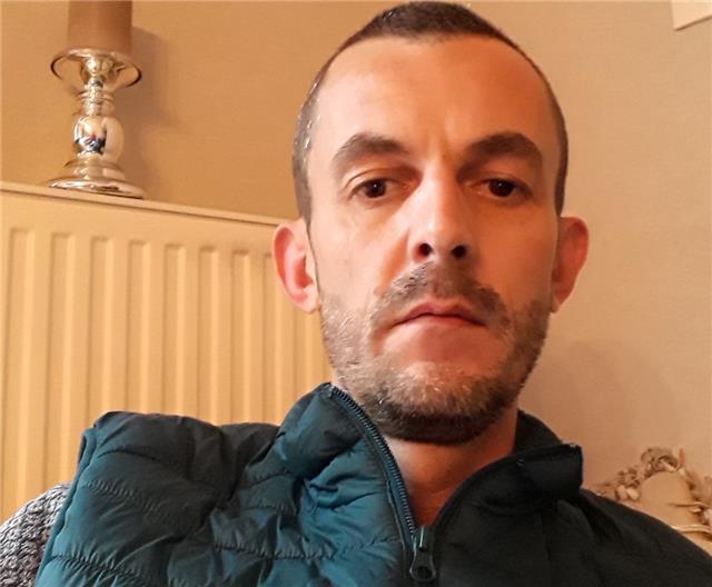 Professeur de français donne des cours à distance