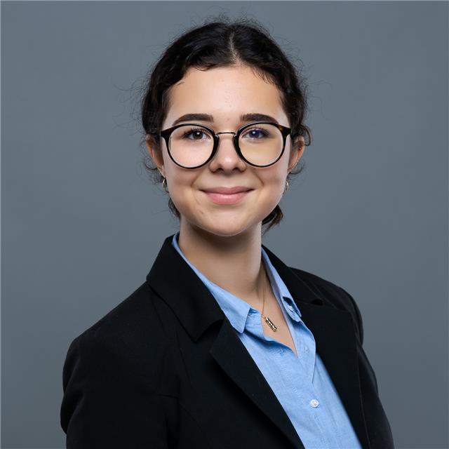 Étudiante en Master à Sciences Po Paris donne du soutien scolaire pour les collégiens et lycéens