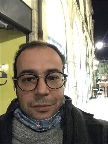 Ancien professeur de Lettres donne cours particuliers niveau lycée/supérieur
