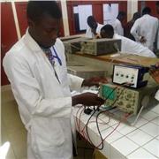 Professeur de physique natif offre des cours particuliers aux adultes à Cotonou