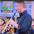 Docente di clarinetto presso ministero istruzione. primo clarinetto solista presso ofc - orchestra filarmonica campana