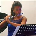 Insegnante di musica diplomata in conservatorio in flauto traverso