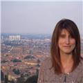 Laureata in sociologia impartisce lezioni di italiano, storia, geografia, sociologia e filosofia