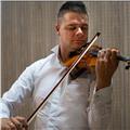 Soy violinista profesional de varias orquestas profesionales de alicante y murcia. amplia experiencia como profesor sea cual sea el nivel del alumnado